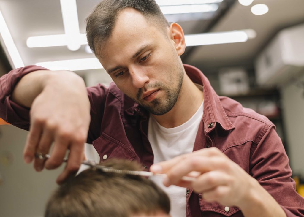 hairstylist-giving-haircut-to a customer 